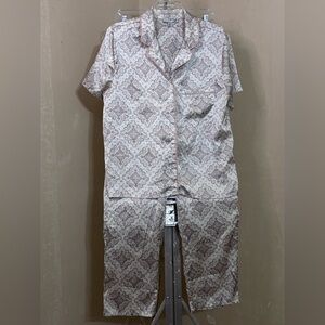 Comp Sleep Women's Cream and Pink Pajama Set Sz Small